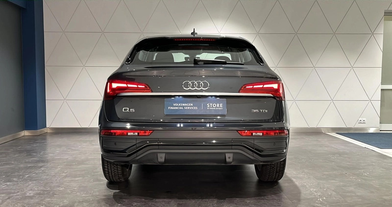 Audi Q5 cena 179900 przebieg: 38626, rok produkcji 2022 z Warszawa małe 379